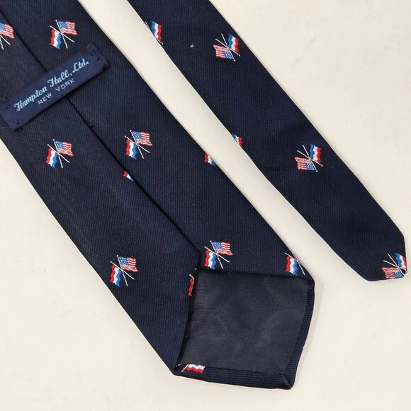 HAMPTON HALL LTD SILK TIE BLUE USA AMERICA NETHERLANDS FLAGS CROSSED 3.25" X 57" - Picture 3 of 3